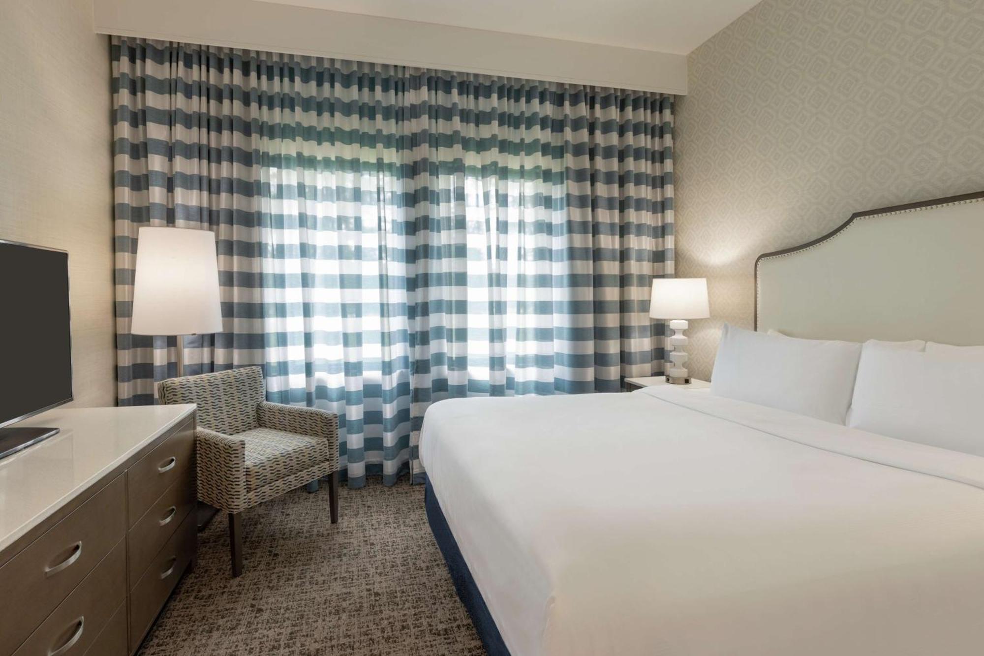 Embassy Suites By Hilton Philadelphia Valley Forge ウェイン エクステリア 写真