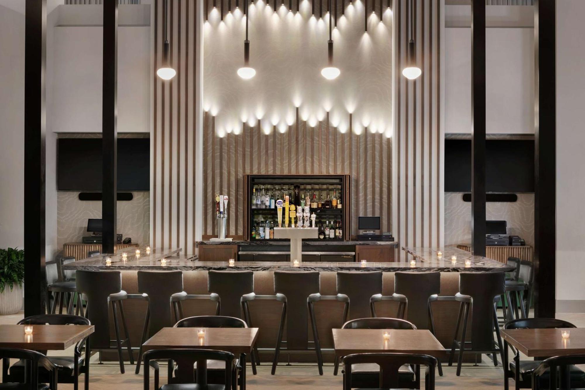 Embassy Suites By Hilton Philadelphia Valley Forge ウェイン エクステリア 写真