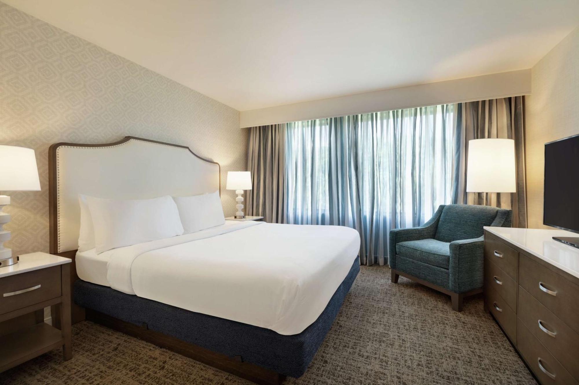 Embassy Suites By Hilton Philadelphia Valley Forge ウェイン エクステリア 写真