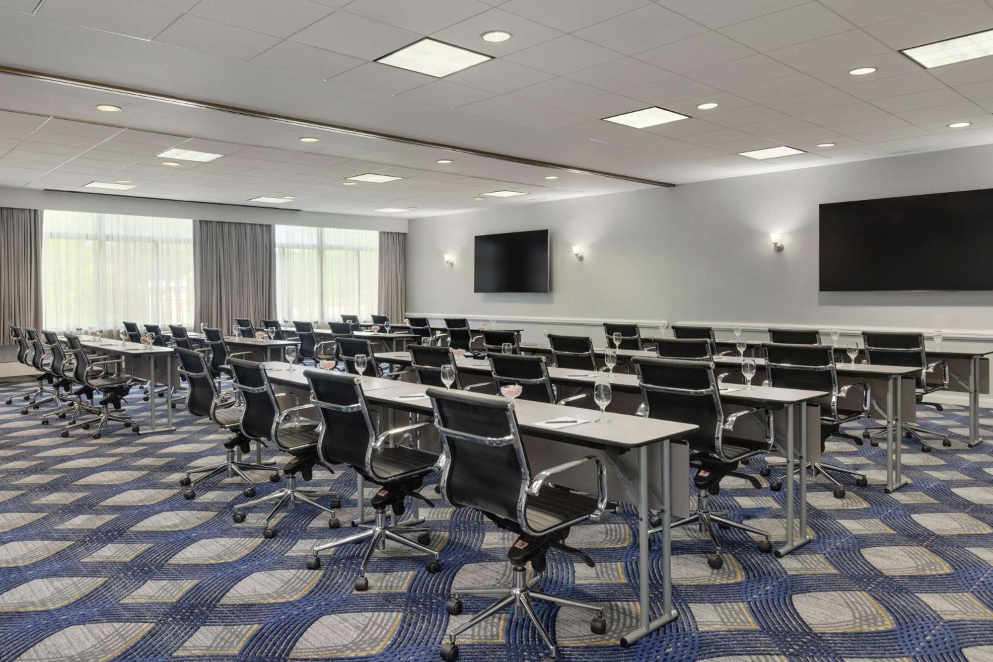 Embassy Suites By Hilton Philadelphia Valley Forge ウェイン エクステリア 写真