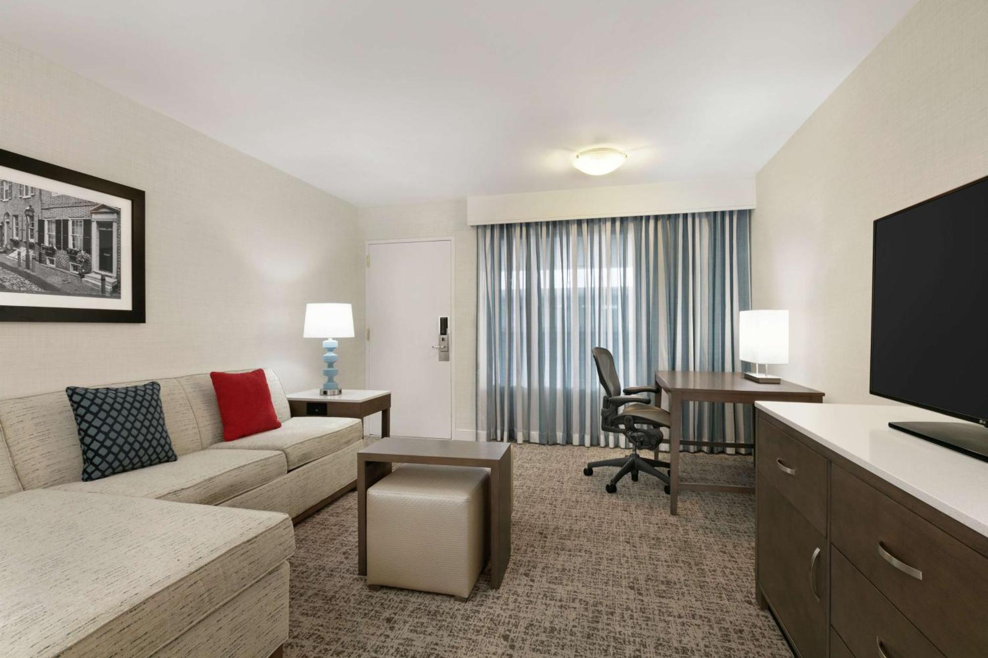 Embassy Suites By Hilton Philadelphia Valley Forge ウェイン エクステリア 写真